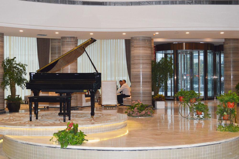 Noble Center Hotel Shanghai Exterior photo