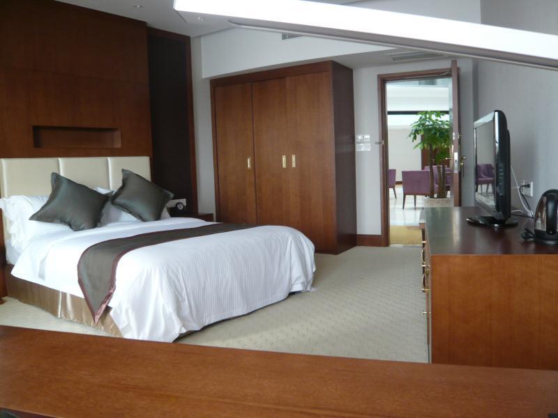 Noble Center Hotel Shanghai Exterior photo